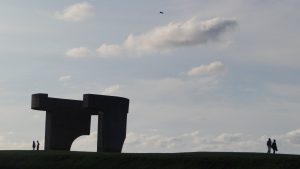 gijon elogio del horizonte escultura chillida